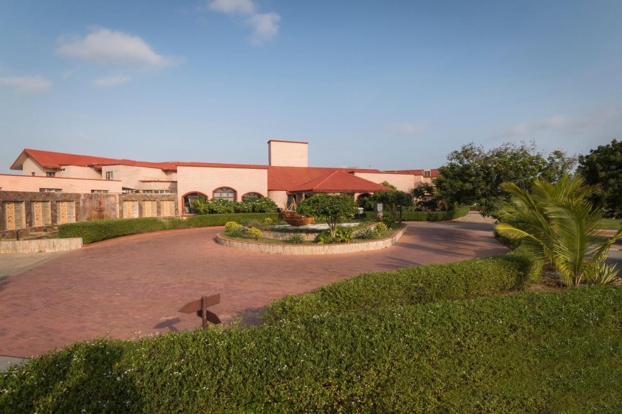 Regenta Resort Bhuj By Royal Orchid Hotels Limited Exteriér fotografie