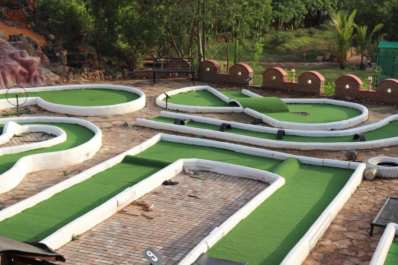 Regenta Resort Bhuj By Royal Orchid Hotels Limited Exteriér fotografie