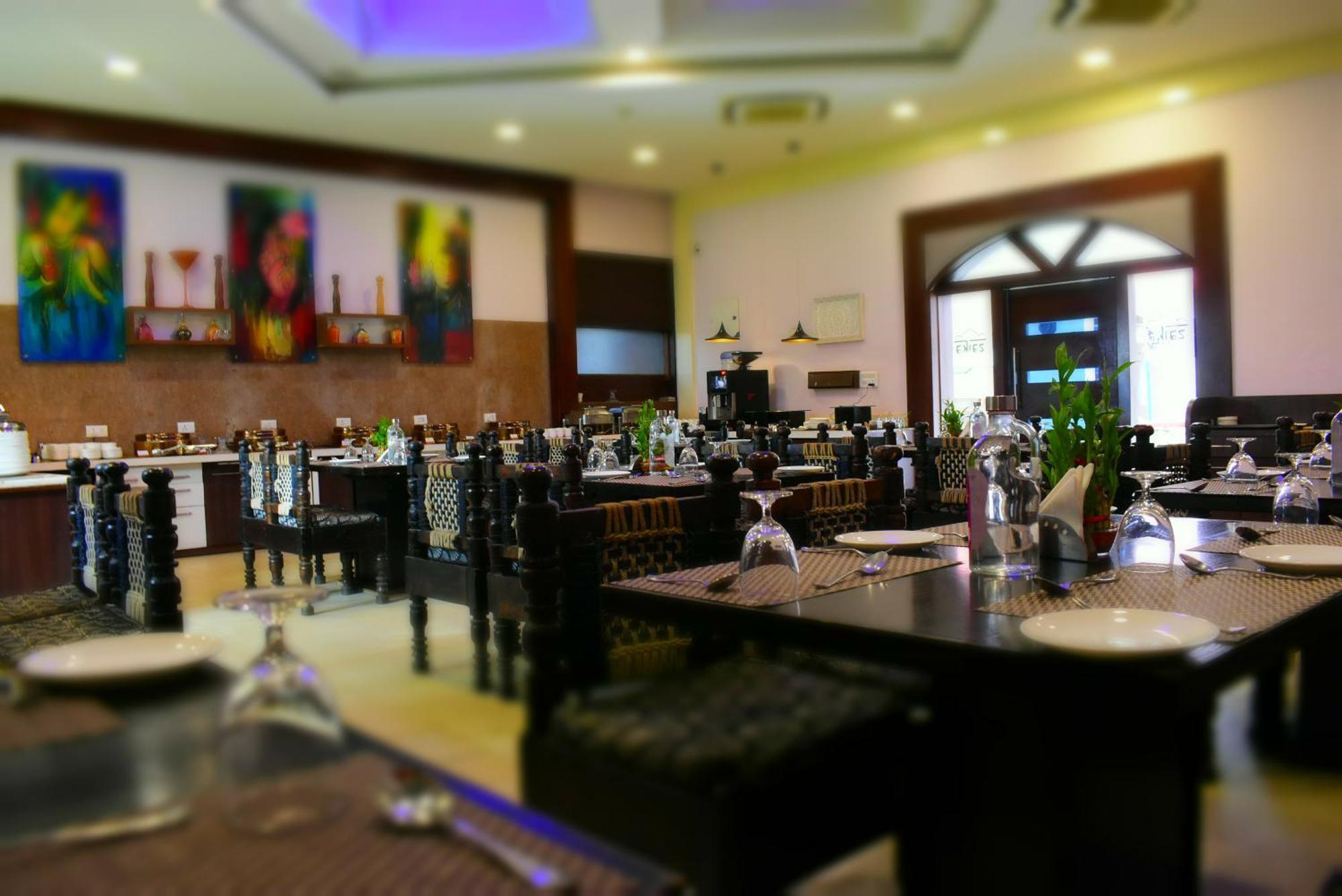 Regenta Resort Bhuj By Royal Orchid Hotels Limited Exteriér fotografie