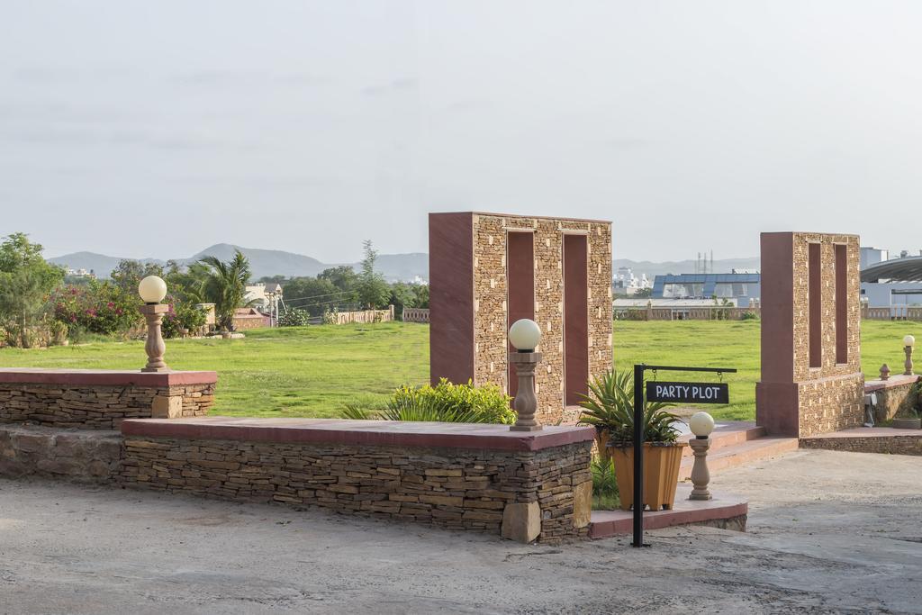 Regenta Resort Bhuj By Royal Orchid Hotels Limited Exteriér fotografie