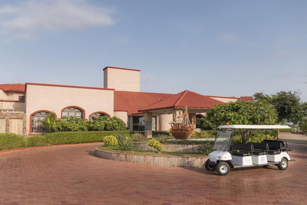 Regenta Resort Bhuj By Royal Orchid Hotels Limited Exteriér fotografie