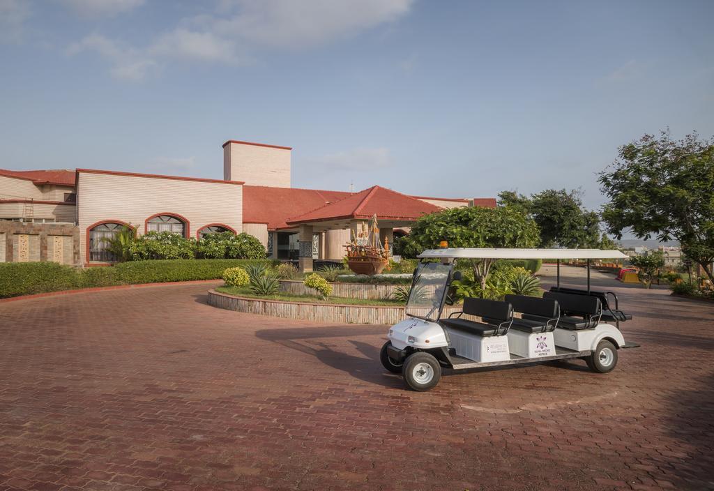 Regenta Resort Bhuj By Royal Orchid Hotels Limited Exteriér fotografie