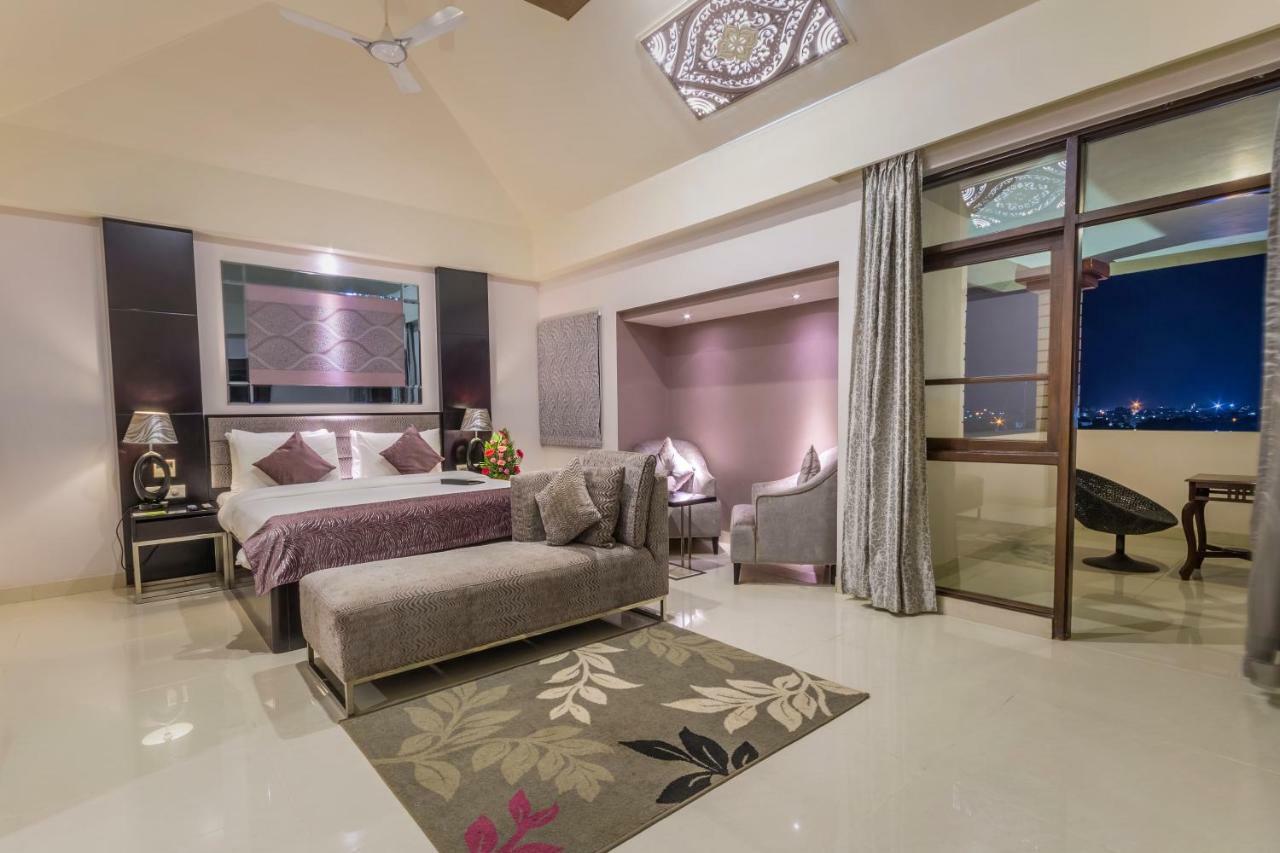 Regenta Resort Bhuj By Royal Orchid Hotels Limited Exteriér fotografie